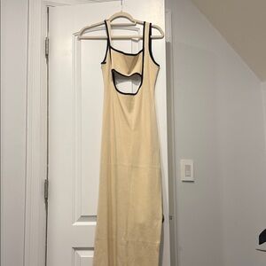 Elegant Cream Sleeveless Dress